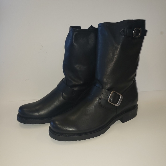 NWOT Frye Veronica Short Boots in Black - Picture 6 of 17
